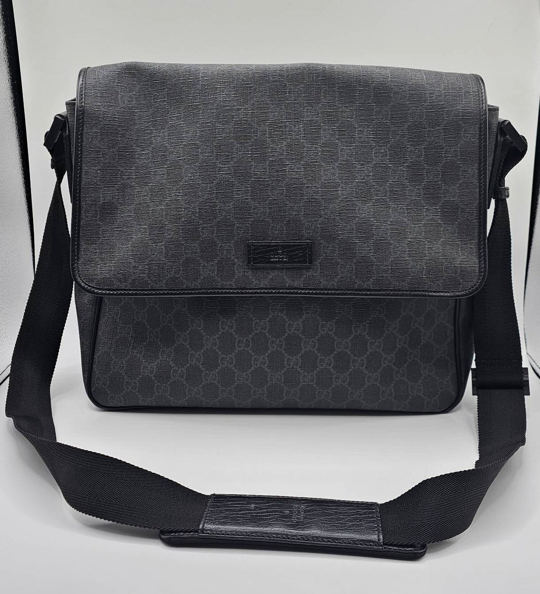 Gucci GG Supreme Flap Messenger Bag Commerce Gluttony