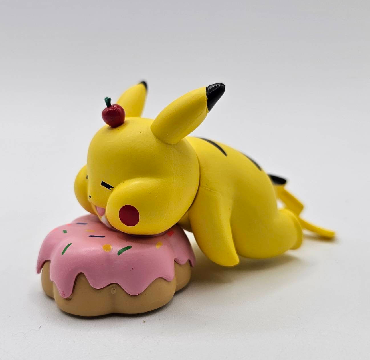 Pokemon Pikachu Chubby Donut Figurine